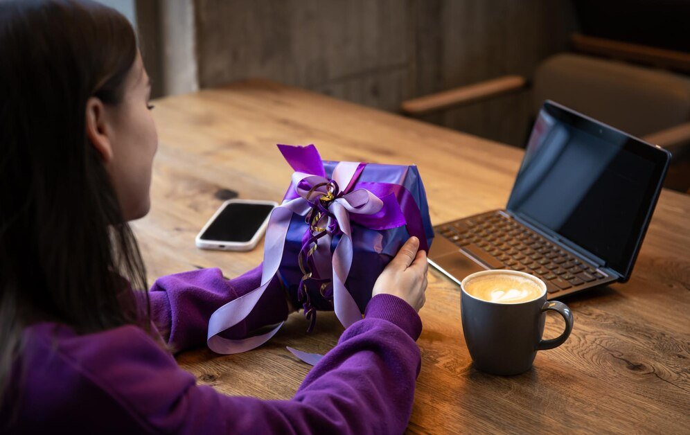 The Ultimate Guide to Tech Gifts in 2024: Unwrapping Innovation and Practicality